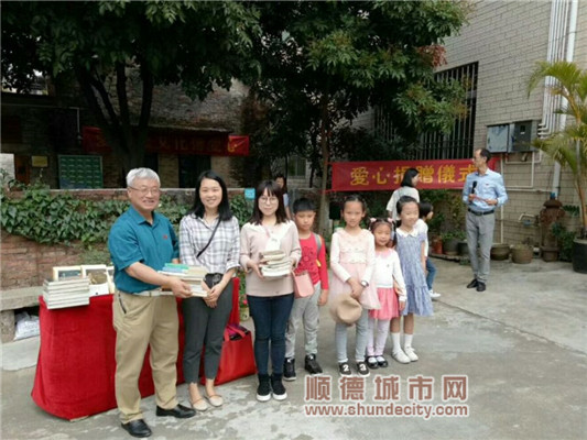 我的愛國心:夫妻攜手做公益,堅持老有所為