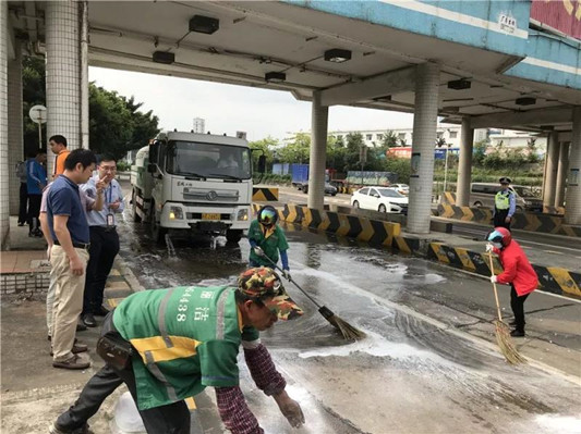 车辆盐酸泄漏,容桂清理及时未受影响