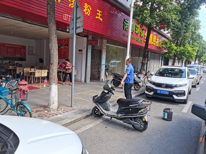 勒流:对“乱占道路”现象坚决说“不”