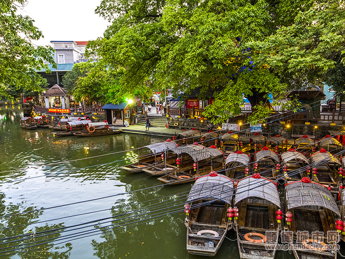杏坛逢简水乡是著名的旅游景点.
