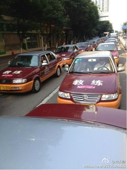 教练车出动，接新娘了