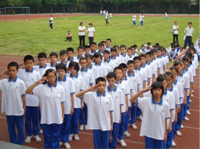 校服质量与监管有难题，选购要多留心