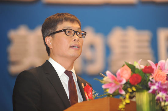 方洪波受聘美的集团总裁