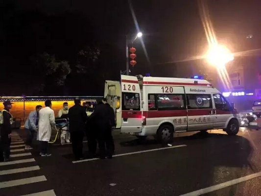 治安员途经清晖路时被撞，肇事车逃逸