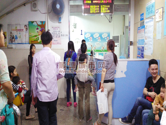 顺德网议：孩子发烧，家长“争论不休”