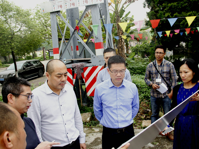 龙江：镇领导要求河涌整治要敢想敢试
