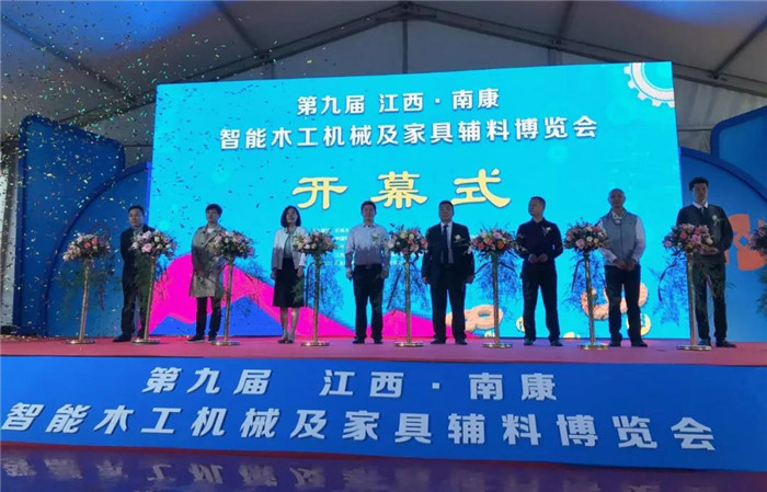 伦教多家企业亮相江西．南康机械及家具辅料博览会