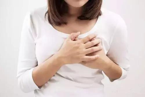 左乳比右乳大整整三倍，哺乳期妈妈经历了什么？