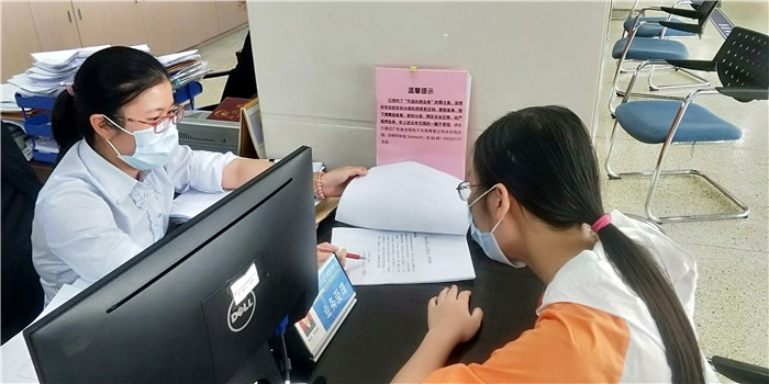 容桂延时服务显温情，窗口服务不打烊