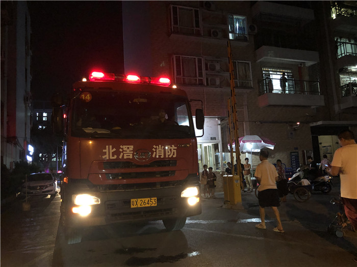 北滘：夜间出击，打通“生命通道”！