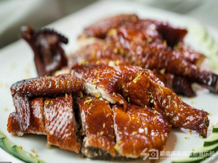火出圈的凤城脆皮鸡，是靠着它“上位”的！