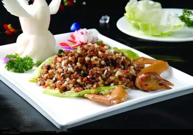 来历不凡，顺德名菜鸽松生菜包还有段故事呢！