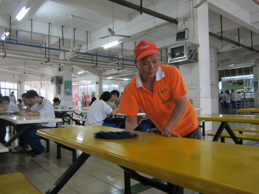 4000元的诱惑：饭堂师傅的心未起波澜