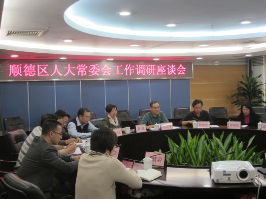 法治建设迎检，区人大常委为陈村鼓劲