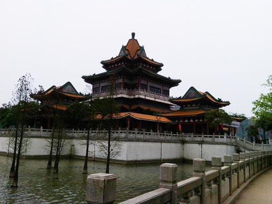 顺峰山公园青龙阁“变身”文化基地