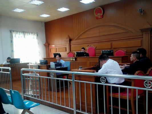 被驾校学员开车撞，谁为这伤者买单？