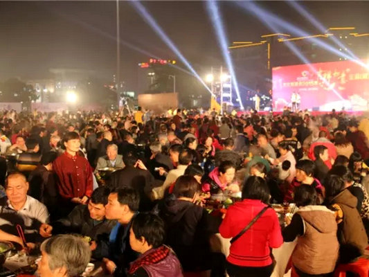 约起来！一起来认购慈善生菜宴