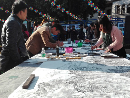 勒流：将展览馆的展示平台交给青少年