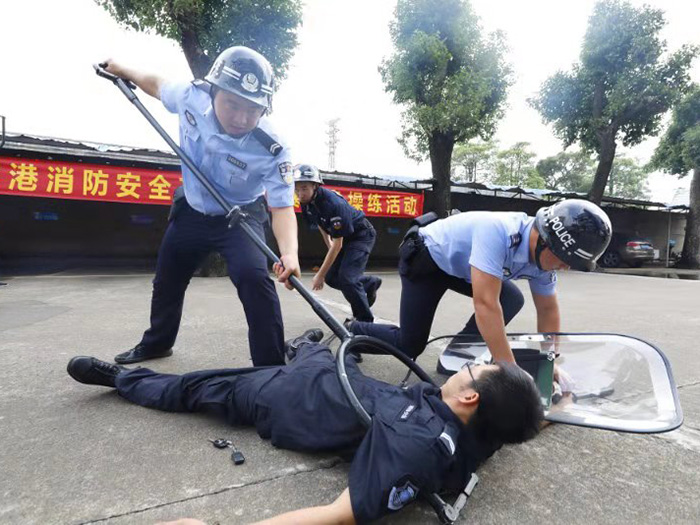 口岸纵火闹事？！唔使惊！警企齐出手