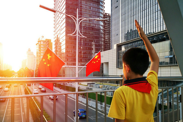 壹周美图：你敬礼的样子，真好看！