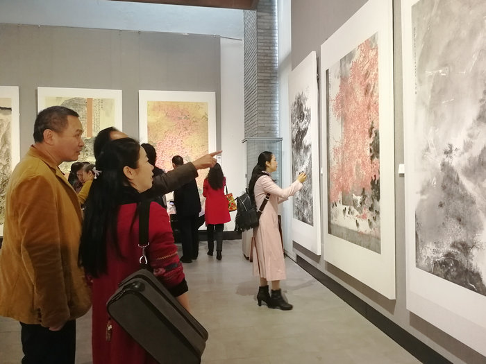 佛山书画和陶艺作品展，这两天到北滘看