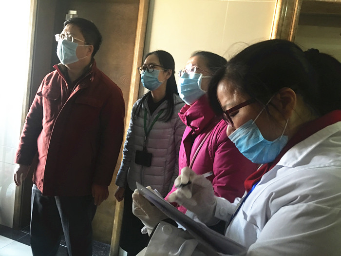 本真未来学校：舍小家为大家，她“疫”无反顾