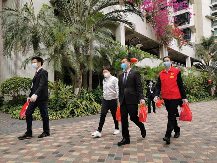 德和社区：隔离不隔爱，他们上门送爱心汤圆