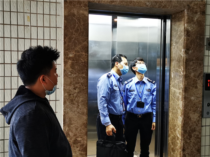 保障复学安全顺利，乐从对学校电梯进行专项监督检查