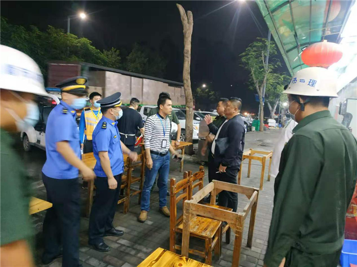  城镇六乱零容忍！北滘夜间突击执法整治
