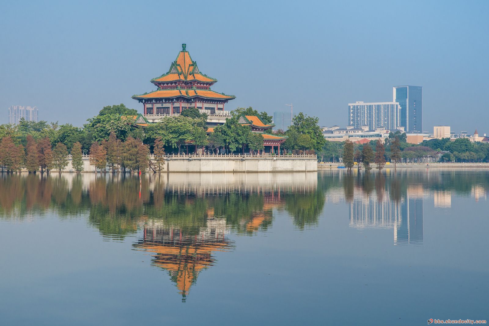 诗词里的中国讲究匀称之美，顺峰山也处处如画