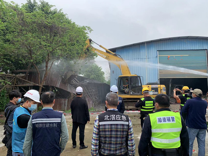 北滘清岸拆违3300平方米，为美岸再腾空间