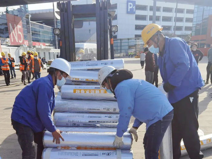 4小时集结！顺企火速援建上海方舱医院