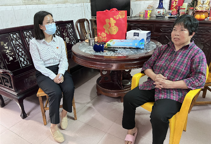 杏坛：节前慰问困境母亲，点滴真情暖人心