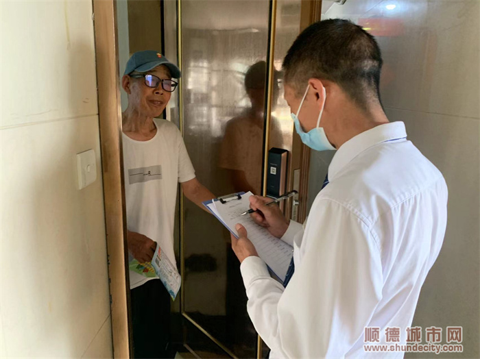 北滘：“楼层撤桶”，入户宣传不漏一人！