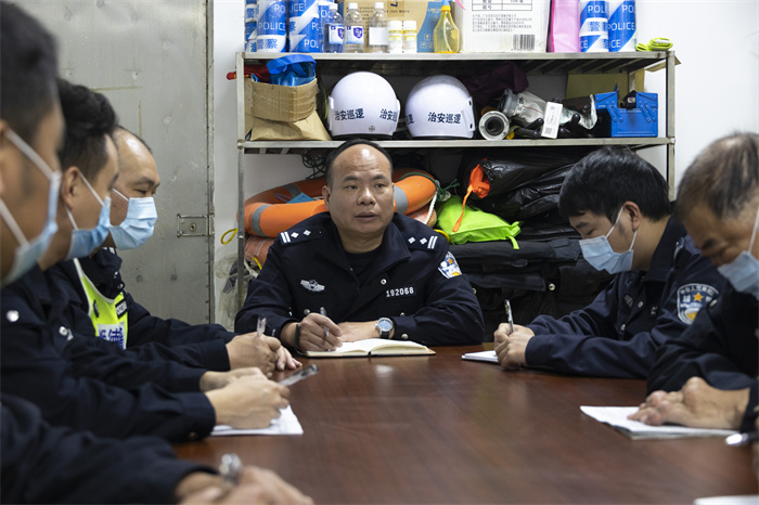 心怀群众、满腔热忱！容桂警长黄铨华用初心守护平安