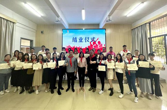杏坛：鼓号铿锵齐奏响 ，筑梦少先队新篇章