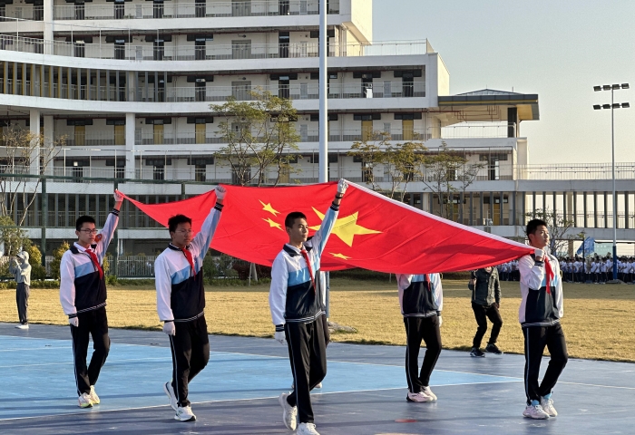 奋进绿茵赛道，容桂外国语高黎学校运动会超燃
