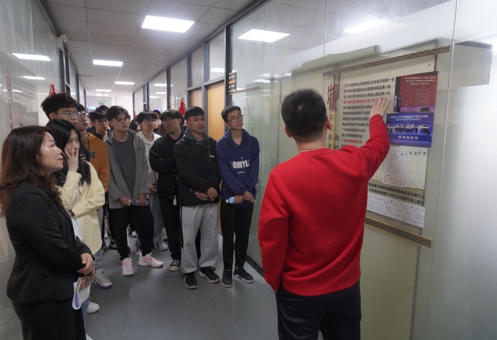 20多名新联学子走进顺德高新区，感受新变化关注新发展