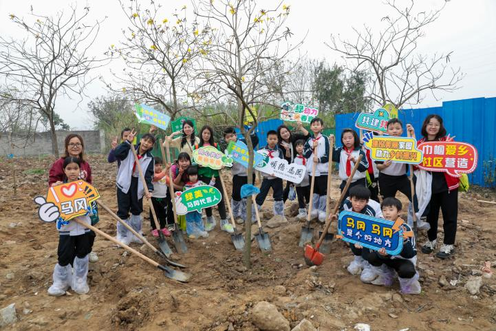 顺德容桂：党群同心栽种盎然春意，共建共享打造绿色家园