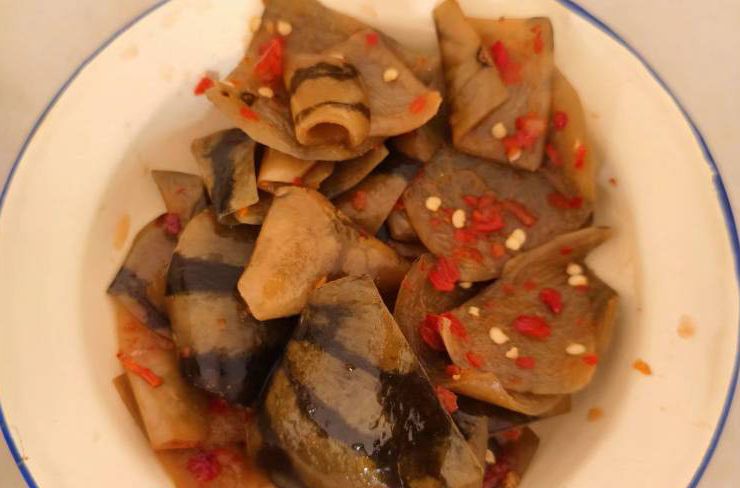 西瓜皮这样做，美味爽脆又下饭！