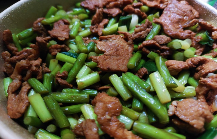 5月蒜薹正当时，鲜嫩美味