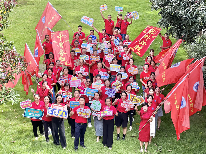 暖心护航！多图直击容桂外国语学校送考现场