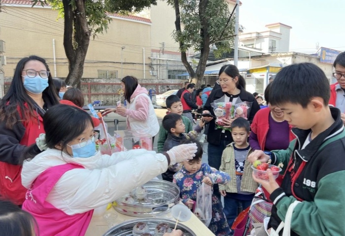 杏坛罗水：志愿服务迎新春，居民其乐融融