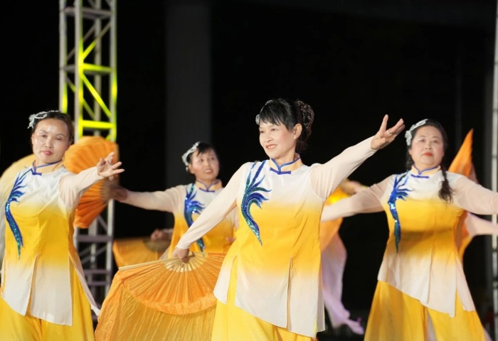 表演、美食、集市……杏坛这场嘉年华够嗨！