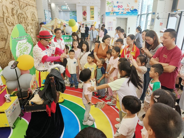 顺德萌娃“粽”享书香，爱心共融暖童心