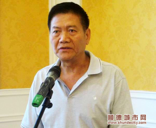 何信夫：35年的坚持　只为一个梦