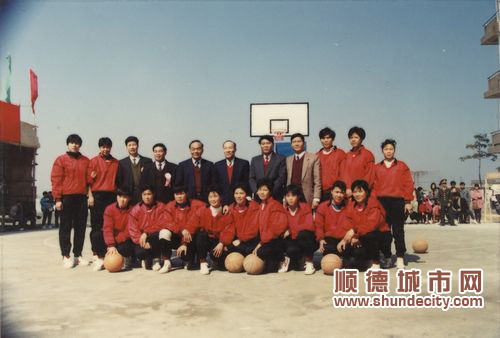 “均安女篮”担子一挑35年