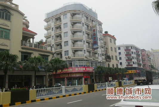 建设路：魅力商业圈