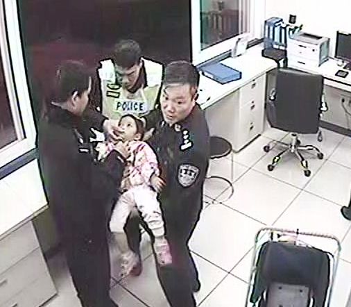 3岁女童穿6件衣，差点“被窒息”了