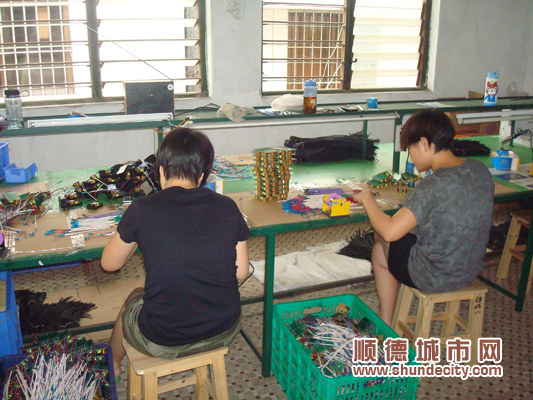 举报！藏匿民宅的“黑工场”被端了